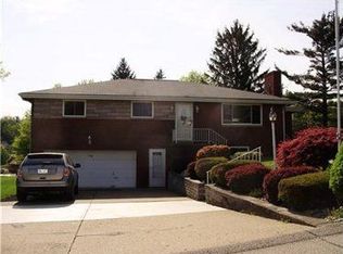 714 Scenic Dr, Houston, PA
