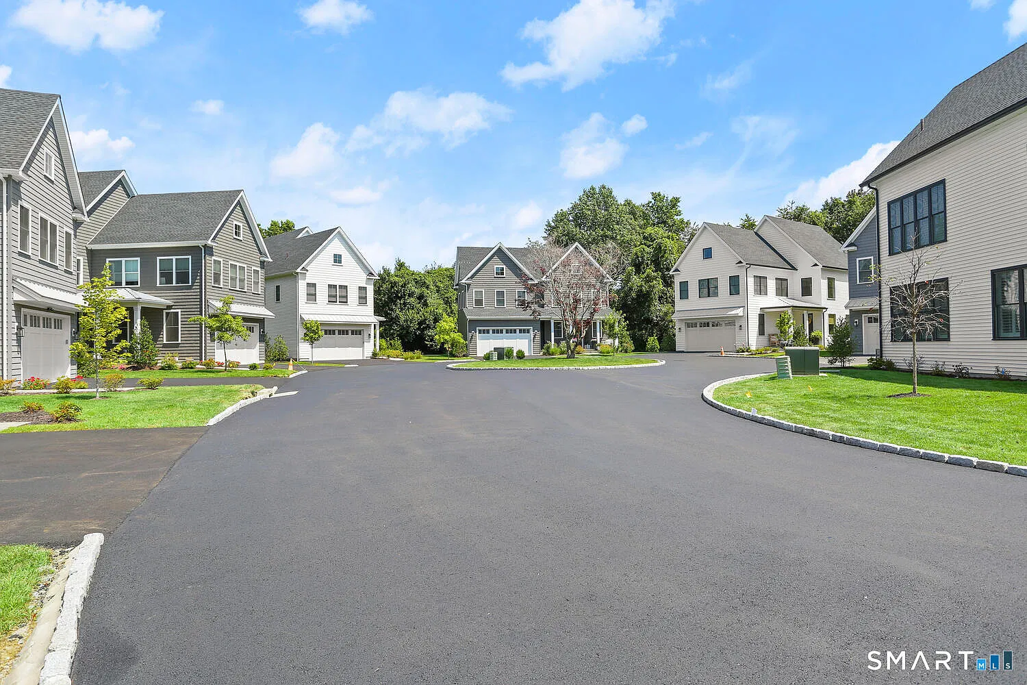 4 bed, 4.5 bath, 4352 sqft, $10,000 — Photo 4