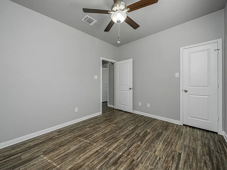 8227 Blue Field Dr — Photo 42