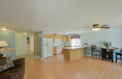 4th image of 11804 10th Ave E