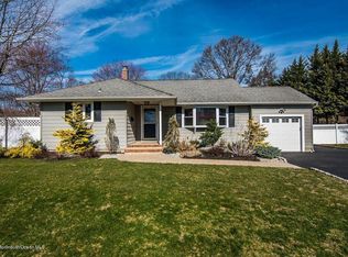 140 Riverbrook Ave, Lincroft, NJ 07738