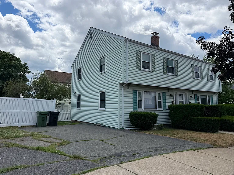 35 Rose Ave #35 — Photo 16