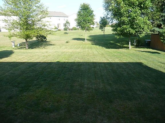 3rd image of 1887 Ashburn Dr