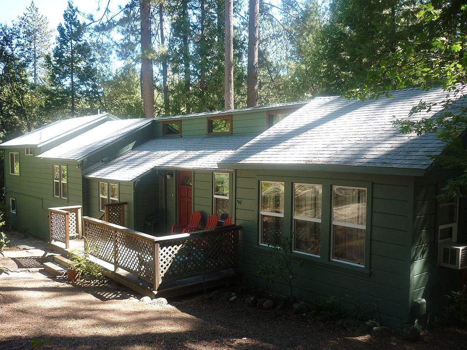 1st image of 22585 Golf Club Dr
