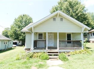 330 S Cline Ave, Newton, NC 28658