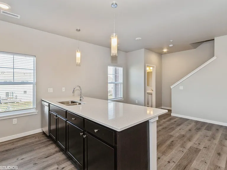 142 Clark Dr SW #4 — Photo 7