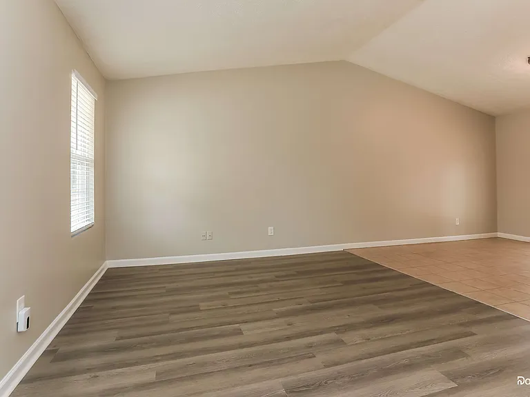 4981 Galbraith Cir — Photo 8