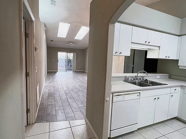 3535 Forest Branch Dr #C — Photo 3