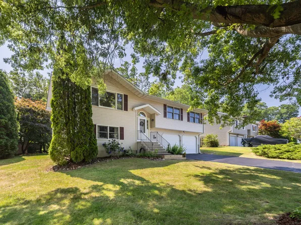 111 Nicole Drive, Milford, CT 06460