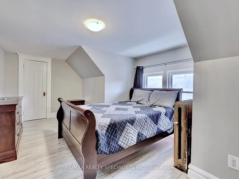 118 Fairholt Rd S #3 — Photo 9