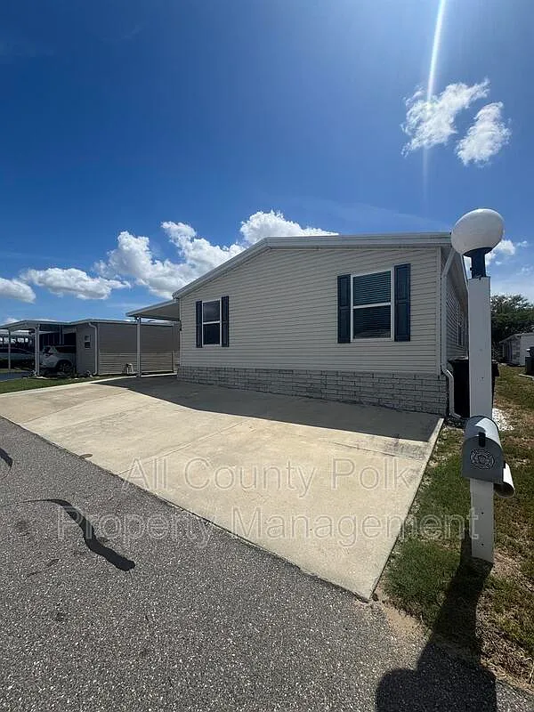 3 bed, 2.0 bath, 1344 sqft, $1,295 — Photo 3