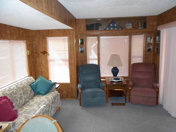 2nd image of 4860 E Main St #R-3