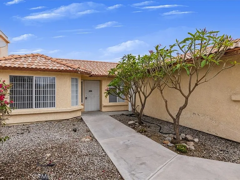 66144 Avenida Cadena — Photo 3
