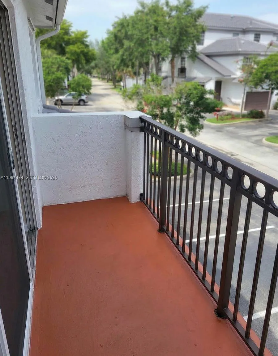 3 bed, 1409 sqft, $3,000 — Photo 1