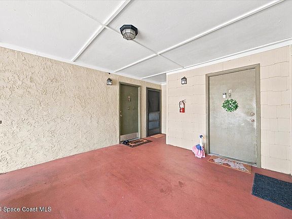 4th image of 3585 Sable Palm Ln APT H