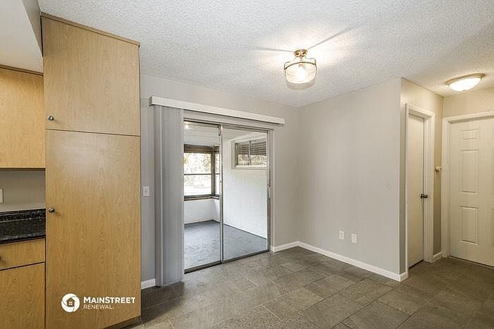 1st image of 208 Padgett Pl N