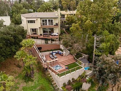 4th image of 3060 Franklin Canyon Dr