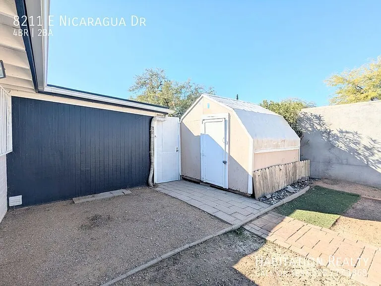 8211 E Nicaragua Dr — Photo 23