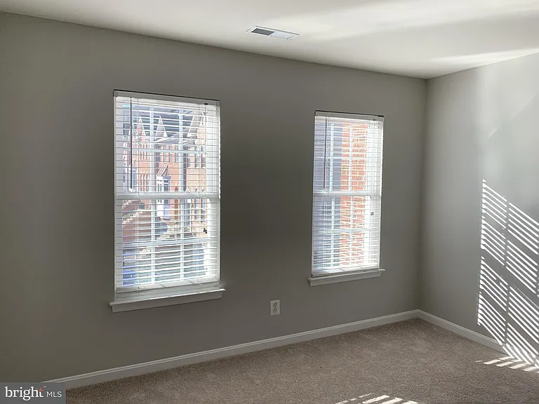 3384 Governors Crest Ct — Photo 32