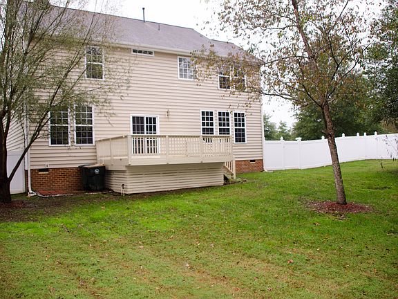 3rd image of 110 Spinnaker Way