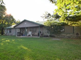 15700 W Grandview Rd, Tahlequah, OK 74464