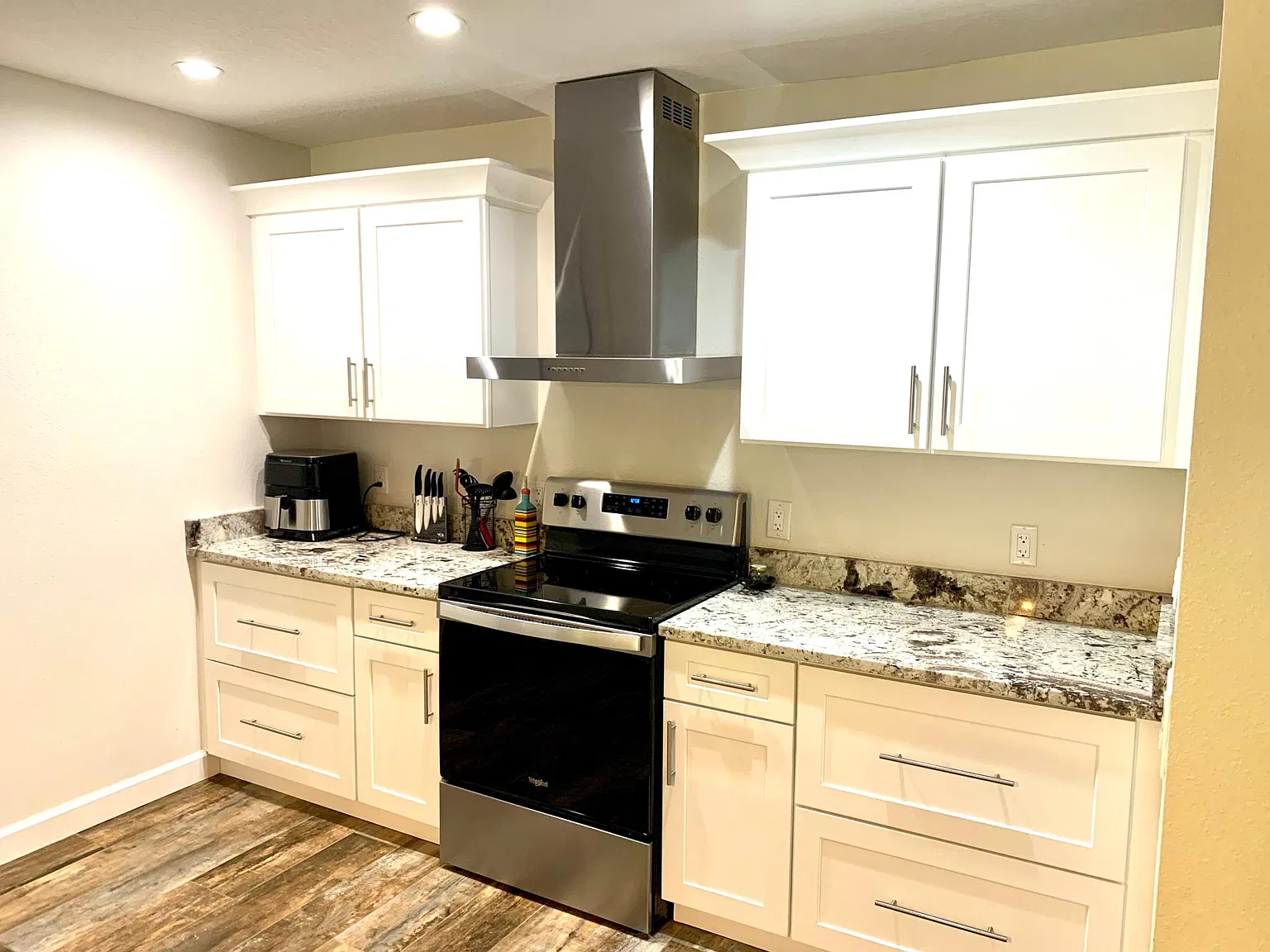 2302 Prospect St — Photo 3