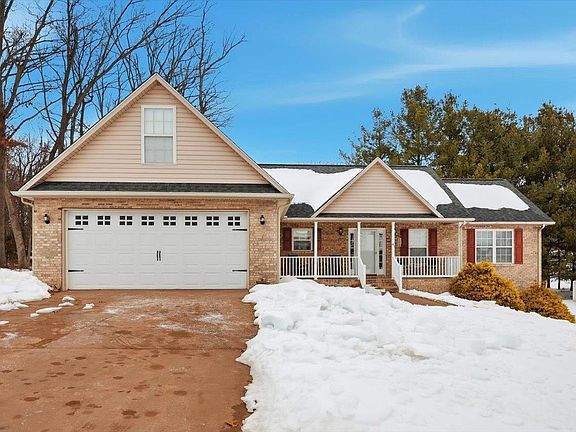 3rd image of 41 Long Bow Rd