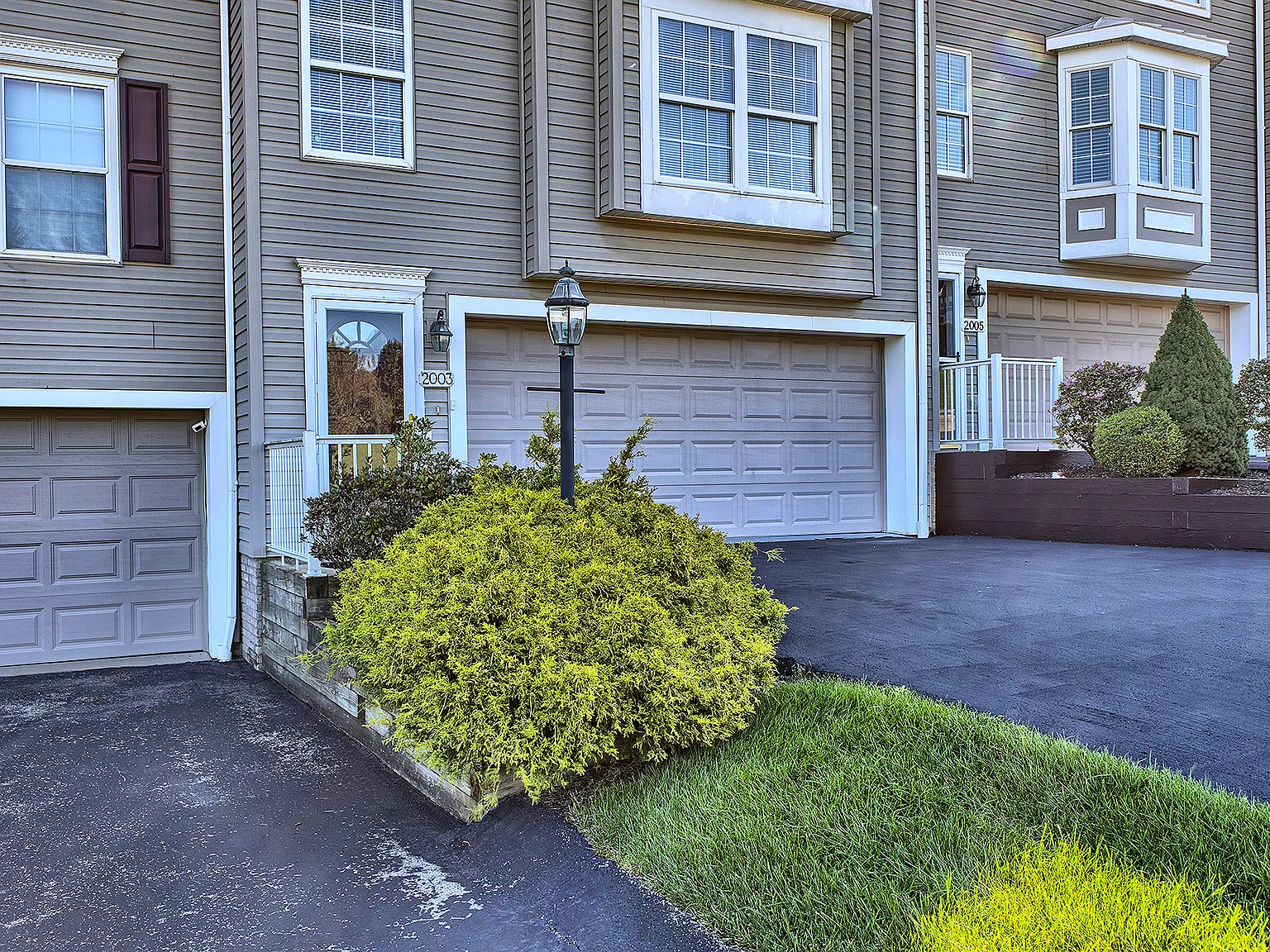 3 bed, 2.5 bath, 1552 sqft, $2,500 — Photo 4