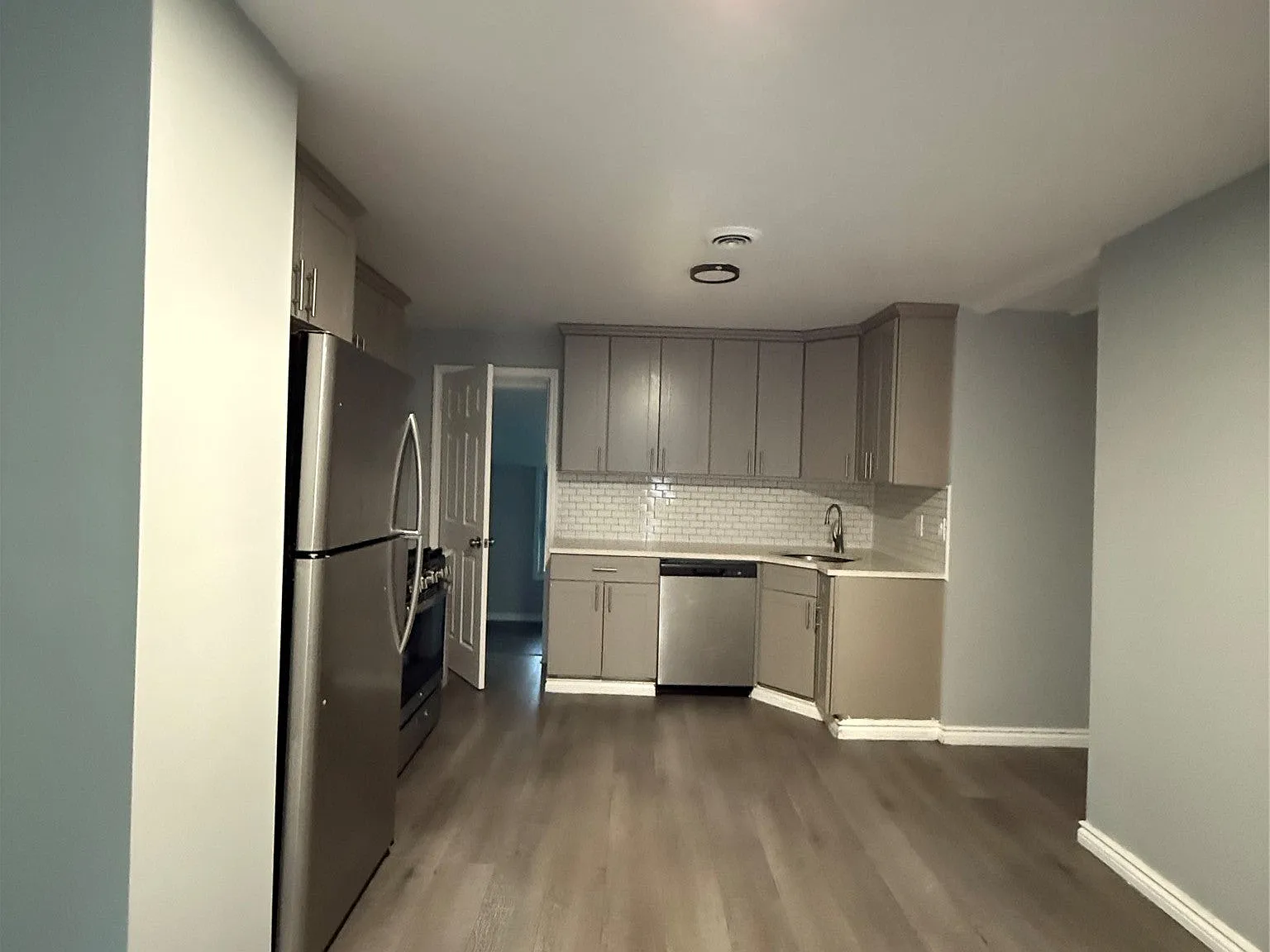 4 Thorp St — Photo 2