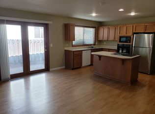 561 SE 6th Pl, Canby, OR 97013