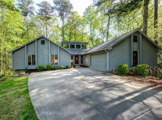 4923 Four Oaks Ct, Dunwoody, GA 30360