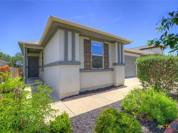 216 Mary Max Cir, San Marcos, TX 78666