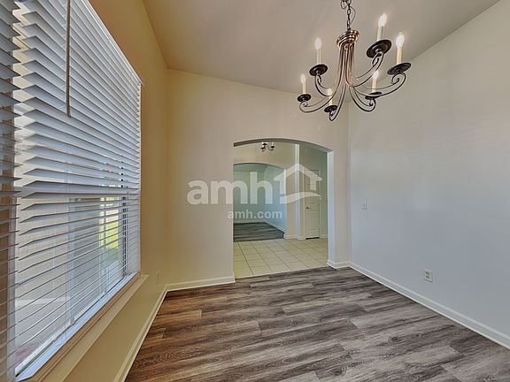 4th image of 3748 Juliet Leia Cir S