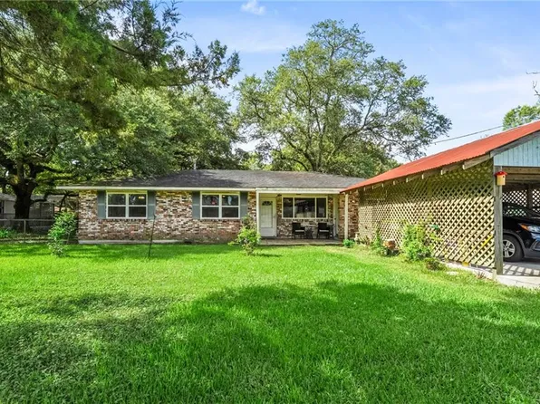 215 E Pecan St, Ponchatoula, LA 70454