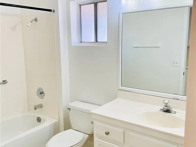 8905 Pennystone Ave — Photo 13