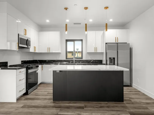 1920 S Sherbourne Dr, Los Angeles, CA