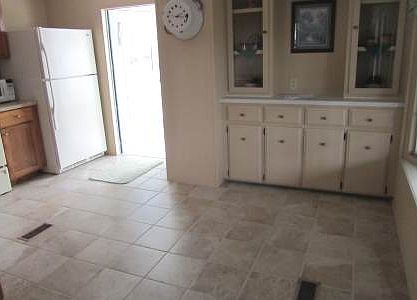 4th image of 51 Pinecrest St