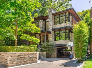 11 Pine Cres, Toronto, ON M4E 1L1