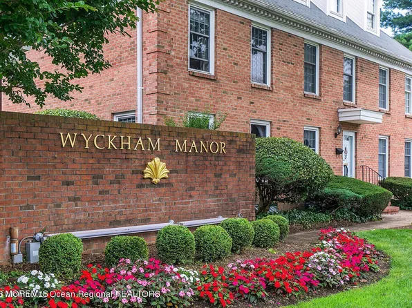 60 Wyckham Rd, Spring Lake, NJ 07762