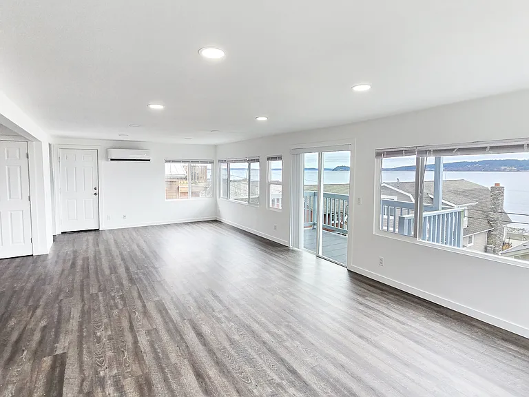 751 Maple Grove Rd #B — Photo 3