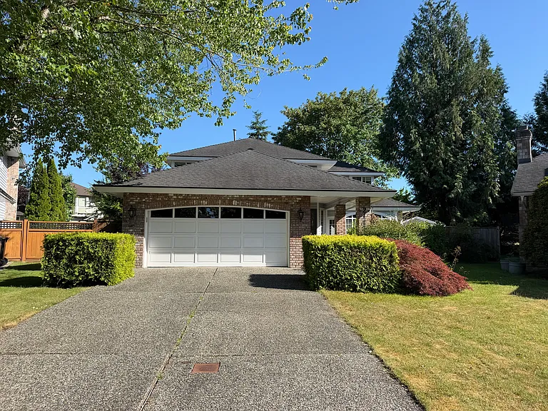 21438 86th Ave — Photo 1