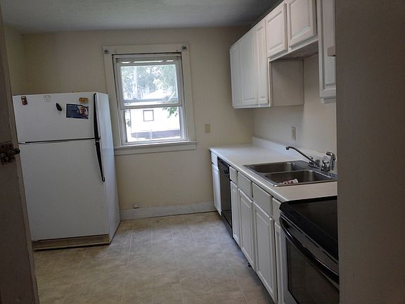 4th image of 915 Dustin St