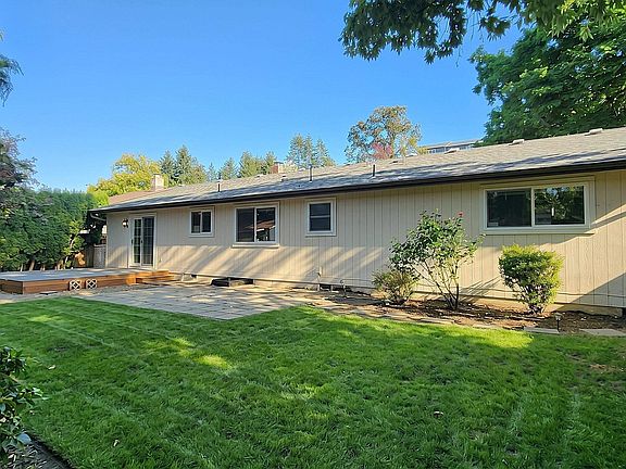 4th image of 815 Valleywood Dr SE