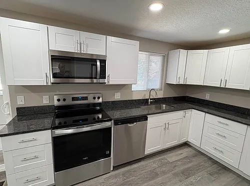 2042 W Mark St Photo 1