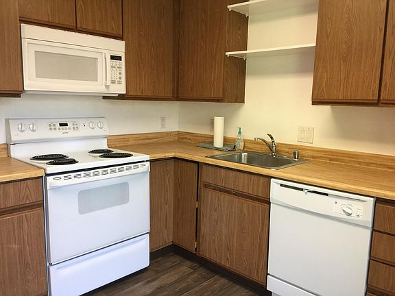 3rd image of 548 Bancroft Ave APT 203