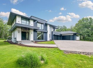 10371 Andrea Trl, Inver Grove Heights, MN 55077