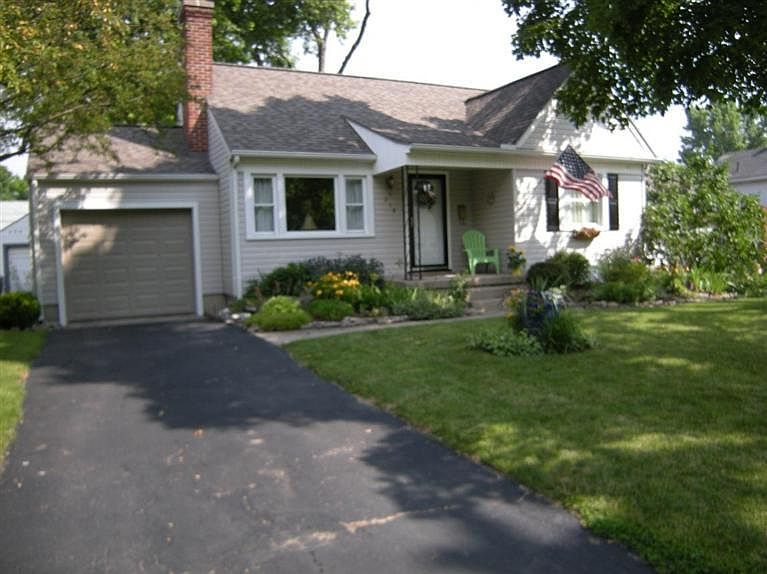 1st image of 219 Shadowlawn Ave