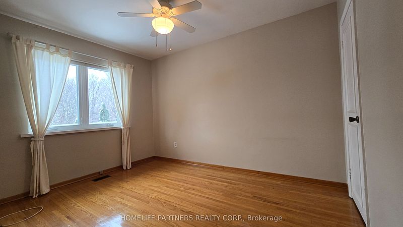Toronto House for rent - 4 Bedrooms — photo 11