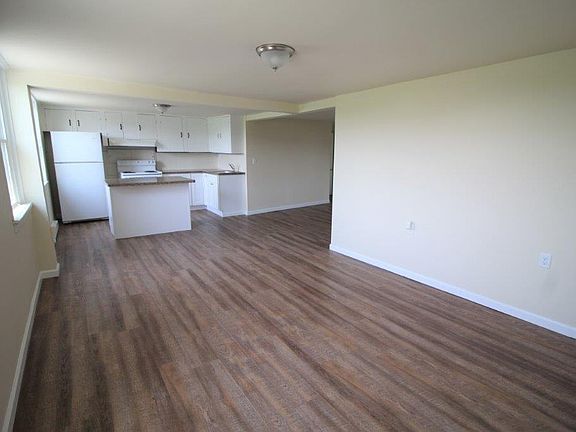 2nd image of 1459 Robert Fulton Hwy #A