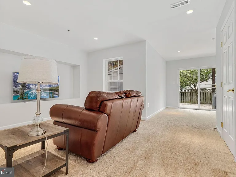 1942 Crossing Stone Ct — Photo 14